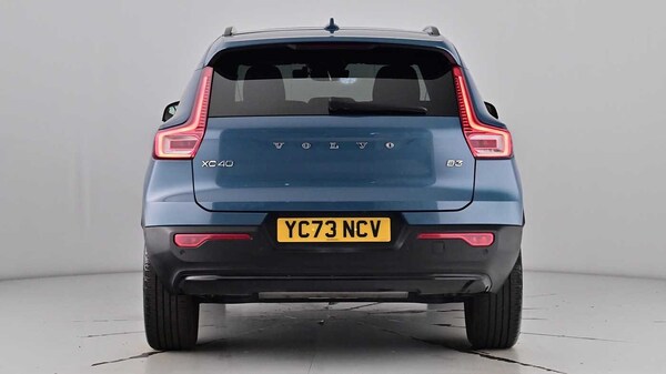 Used Volvo XC40 2023 for sale - 75652764: Photo 5