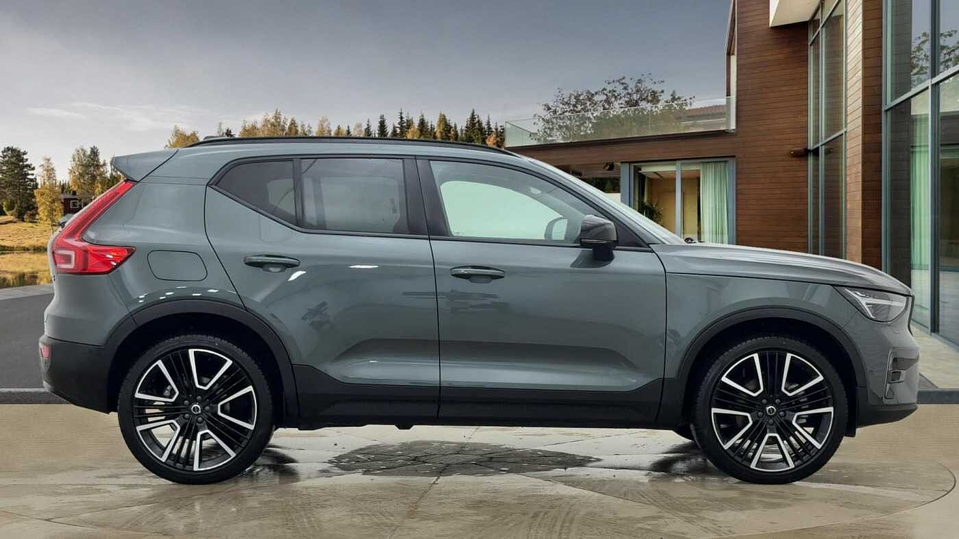 Used Volvo XC40 2025 for sale - 76507682: Photo 2