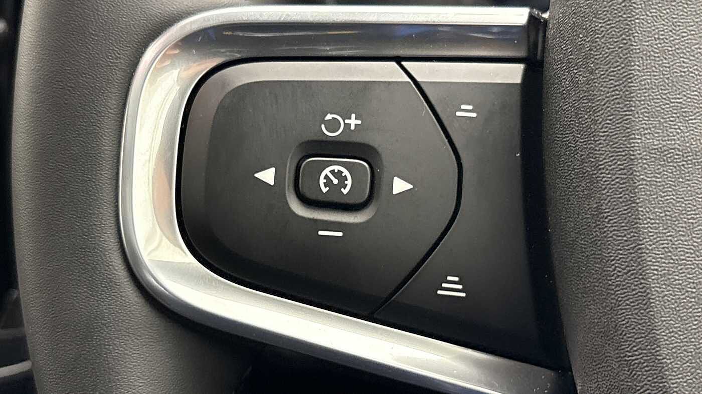 Used Volvo XC40 2025 for sale - 76507682: Photo 30