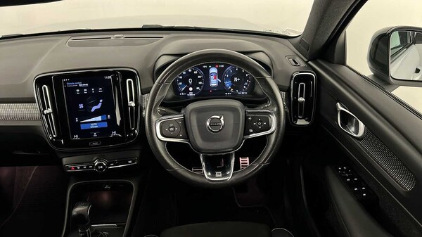 Used Volvo XC40 2020 for sale - 76172384: Photo 10