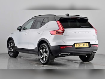 Used Volvo XC40 2020 for sale - 76172384: Photo 2