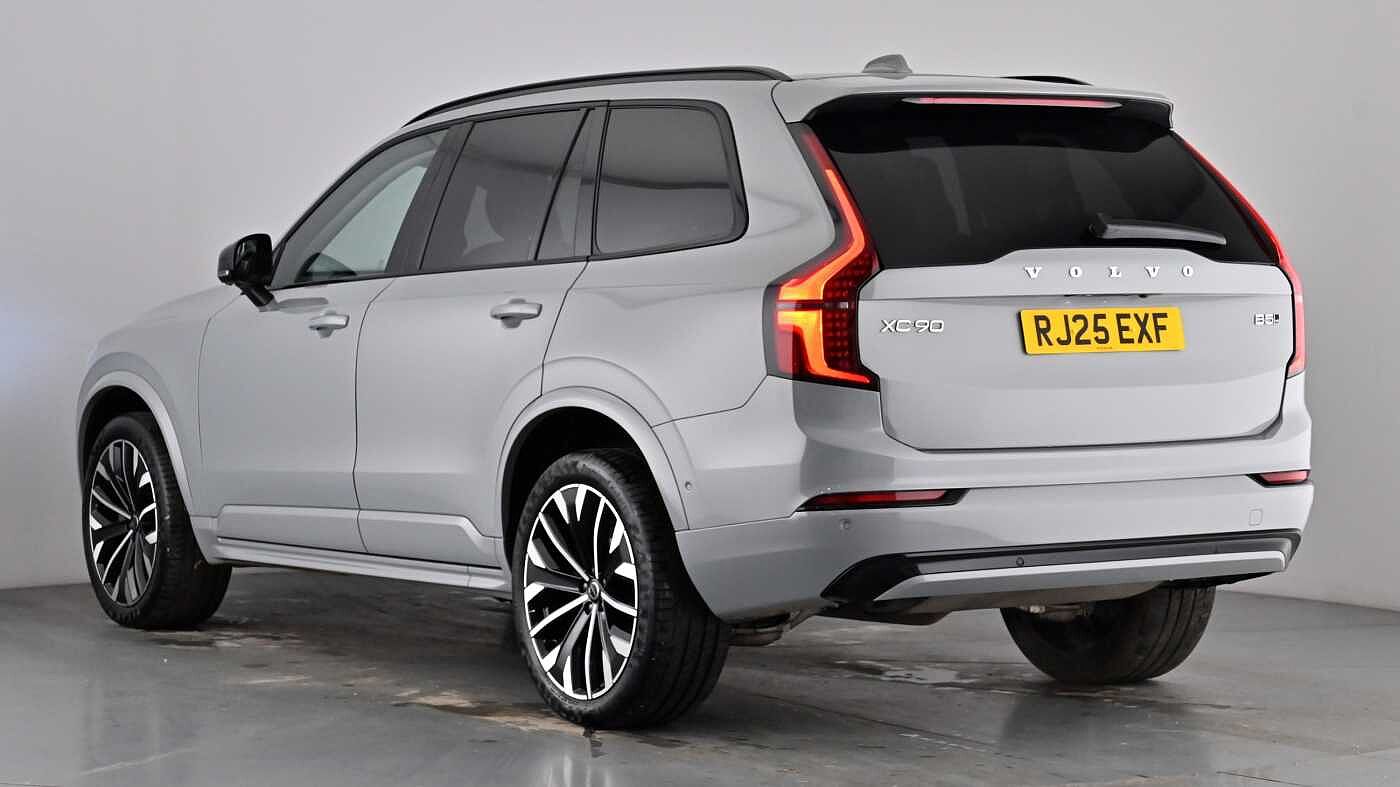 Used Volvo XC90 2025 for sale - 78055261: Photo 2