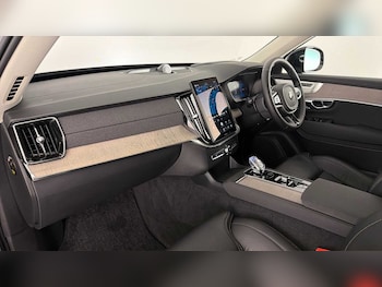 Used Volvo XC90 2025 for sale - 78055261: Photo