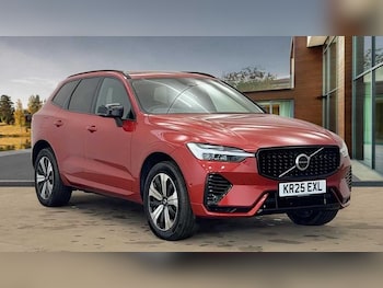 2025 - Plus Dark T6 AWD Plug-in hybrid Panoramic Sunroof Adaptive Cruise