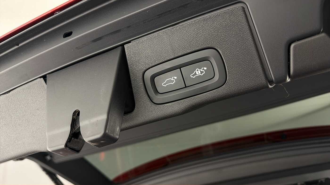 Used Volvo XC60 2025 for sale - 77380985: Photo 32