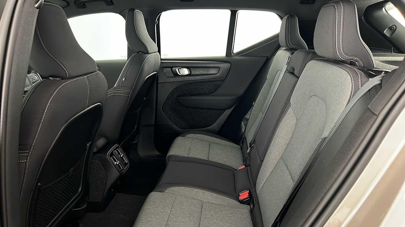 Used Volvo XC40 2023 for sale - 76384426: Photo 13