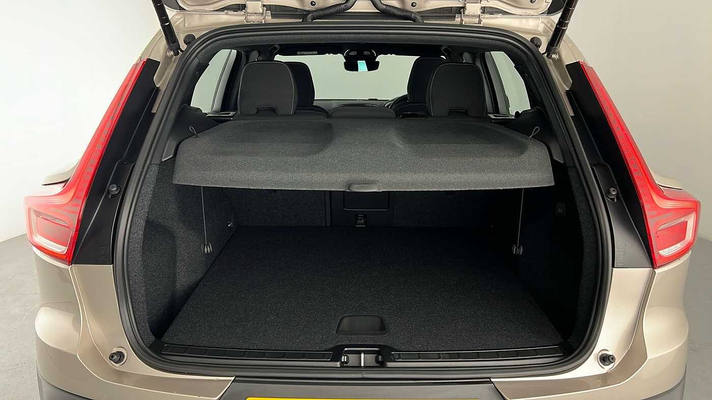 Used Volvo XC40 2023 for sale - 76384426: Photo 14