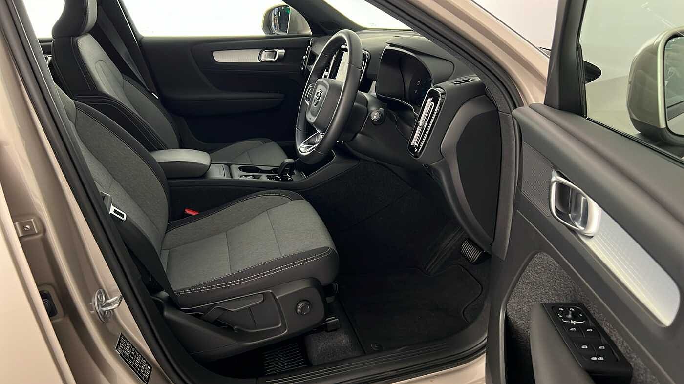 Used Volvo XC40 2023 for sale - 76384426: Photo 17