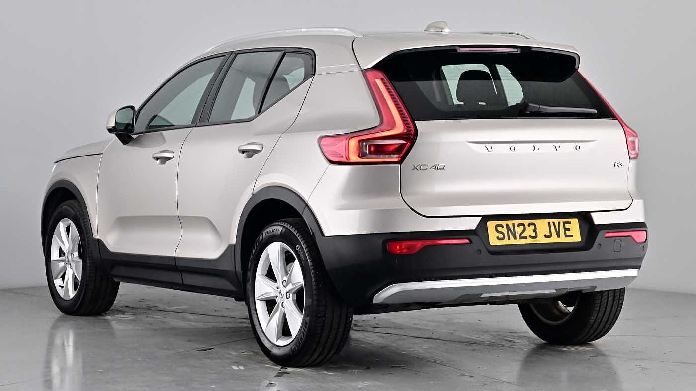 Used Volvo XC40 2023 for sale - 76384426: Photo 2