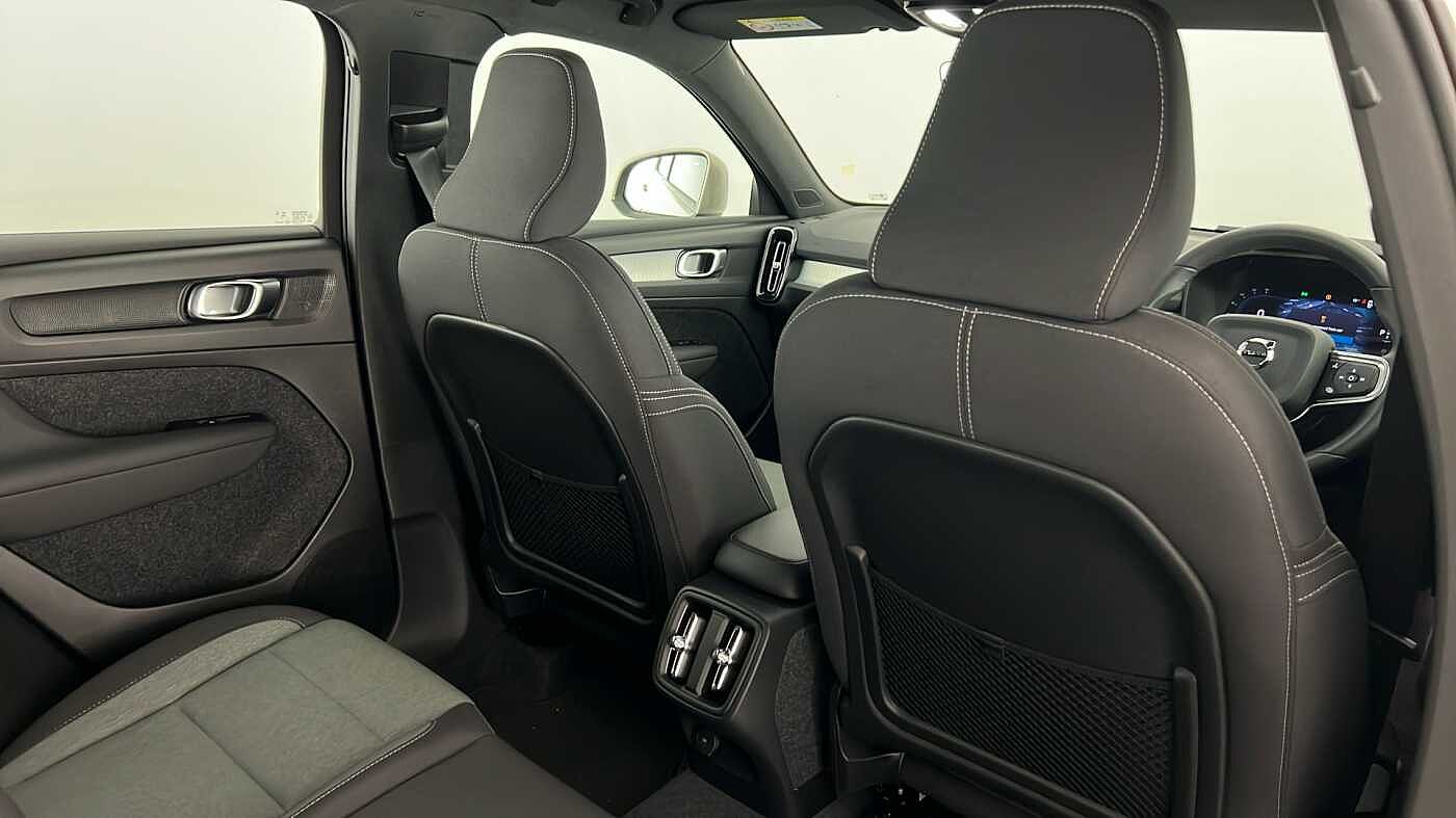 Used Volvo XC40 2023 for sale - 76384426: Photo 32