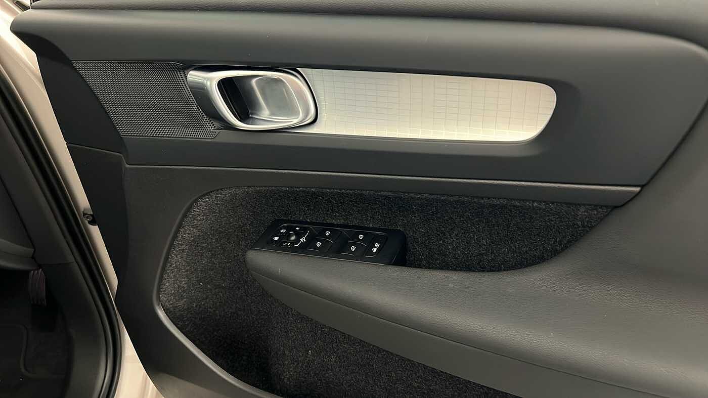 Used Volvo XC40 2023 for sale - 76384426: Photo 33