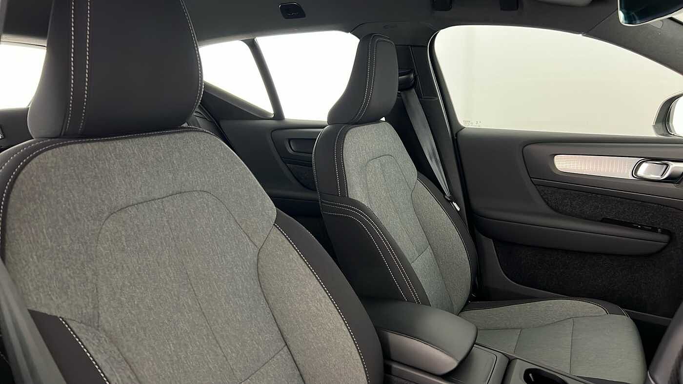 Used Volvo XC40 2023 for sale - 76384426: Photo 35