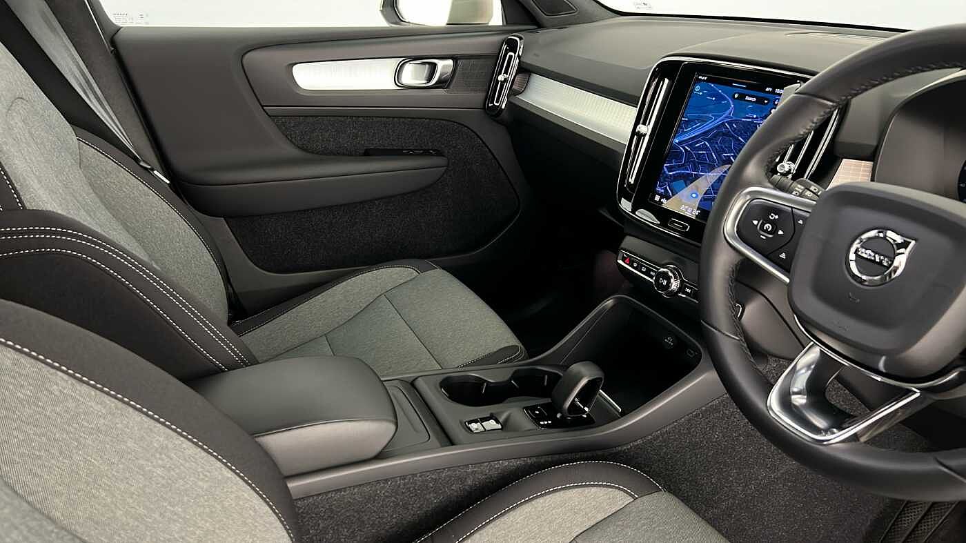 Used Volvo XC40 2023 for sale - 76384426: Photo 36