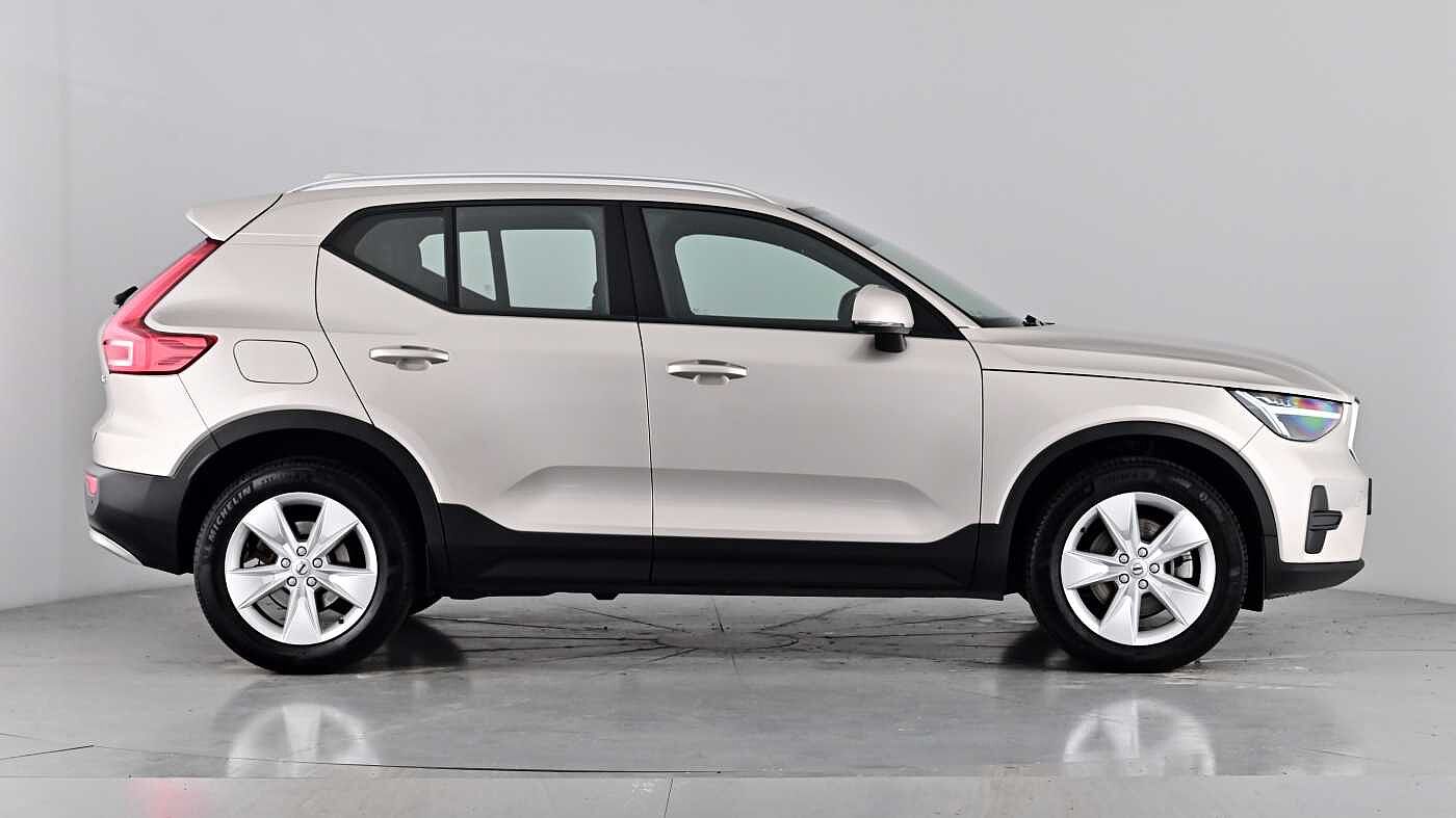 Used Volvo XC40 2023 for sale - 76384426: Photo 77