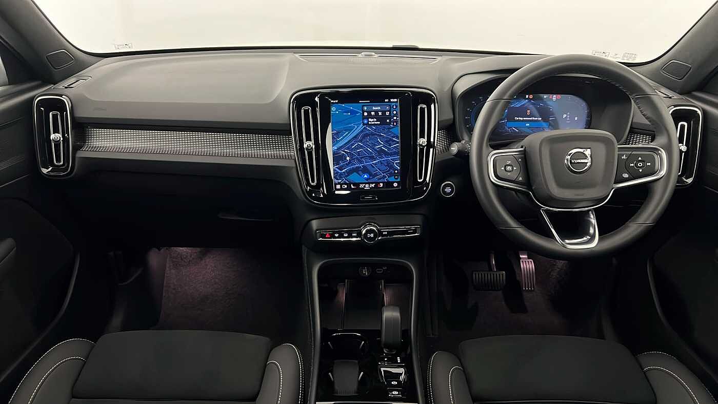 Used Volvo XC40 2025 for sale - 76664381: Photo 11