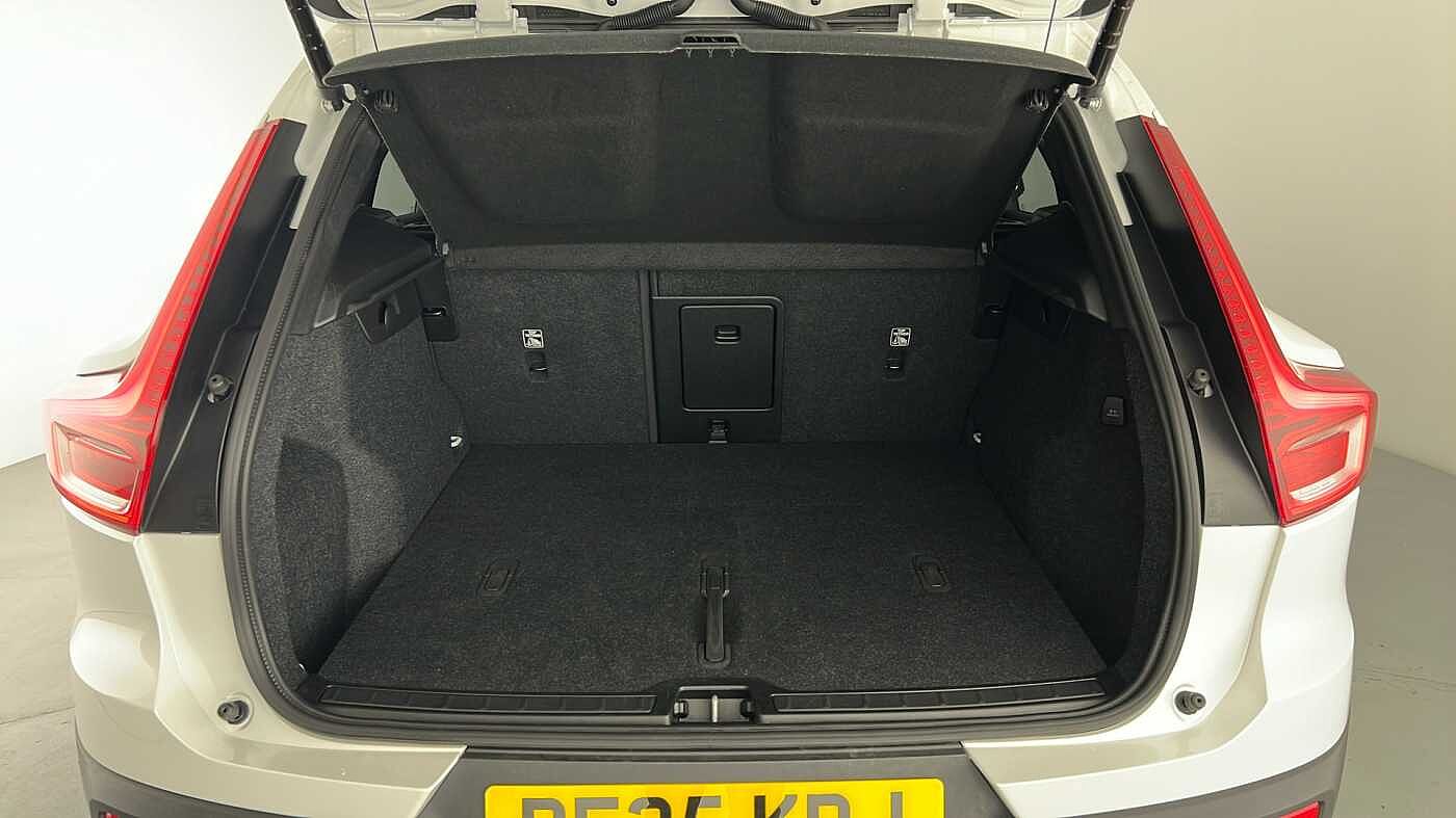 Used Volvo XC40 2025 for sale - 76664381: Photo 14