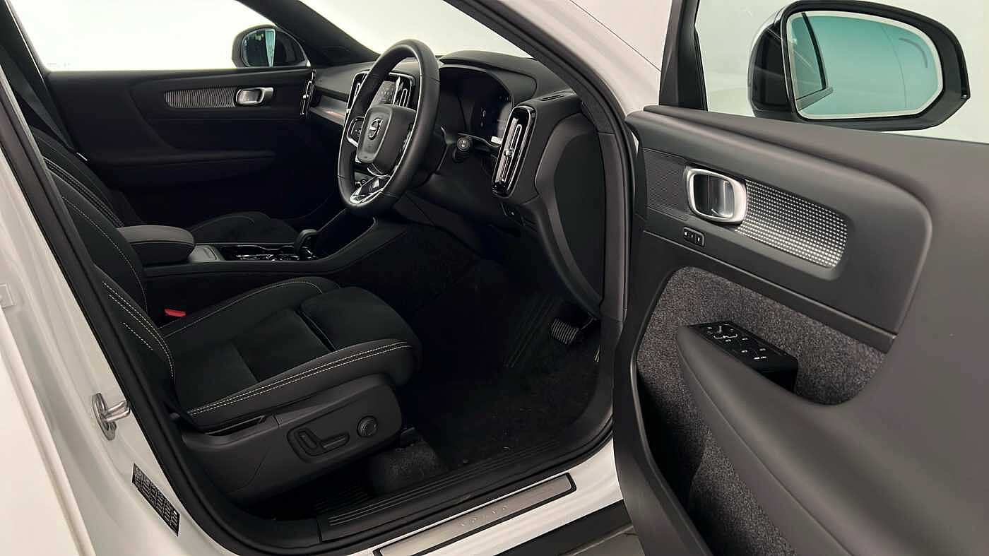 Used Volvo XC40 2025 for sale - 76664381: Photo 17