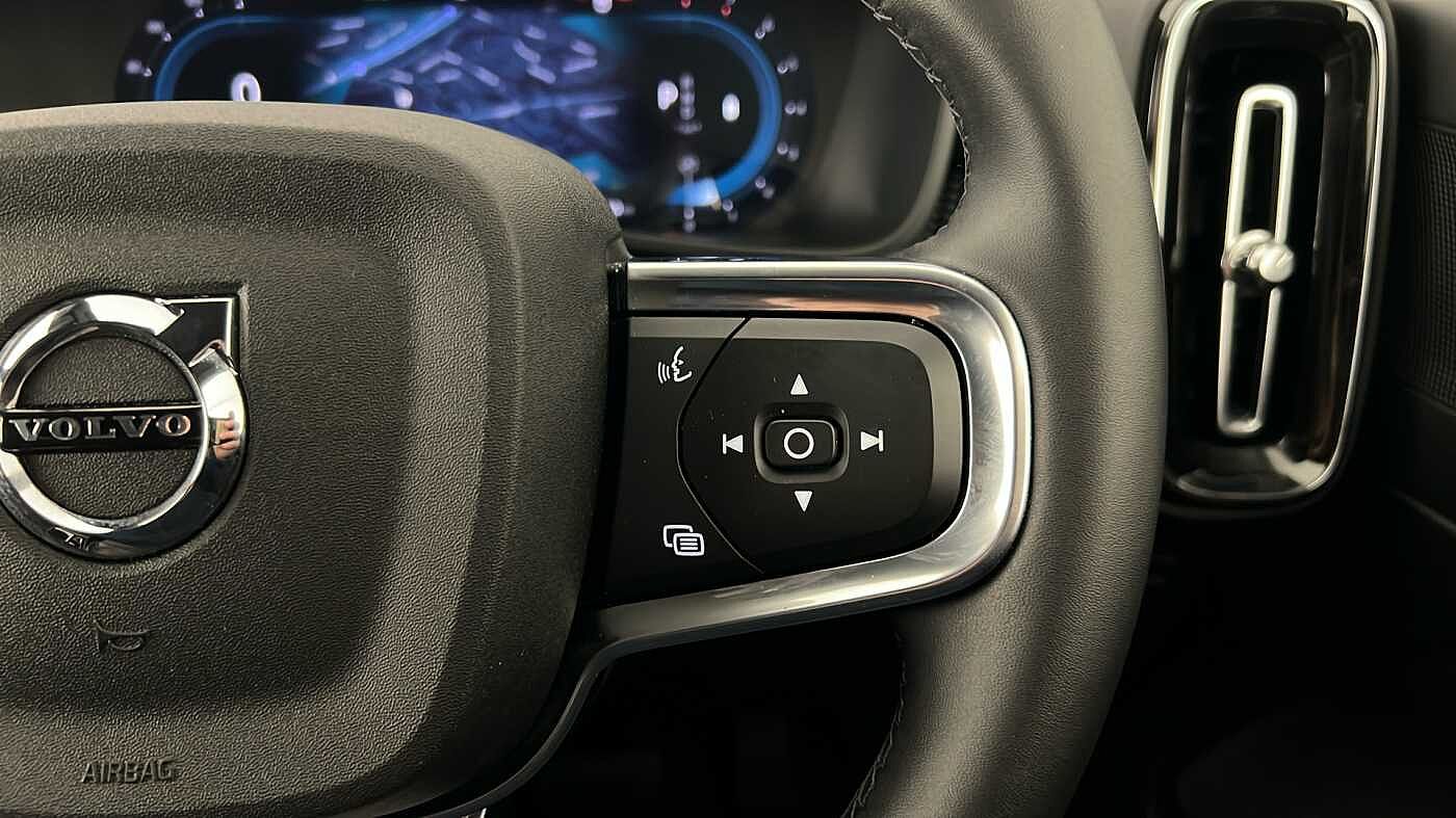 Used Volvo XC40 2025 for sale - 76664381: Photo 20