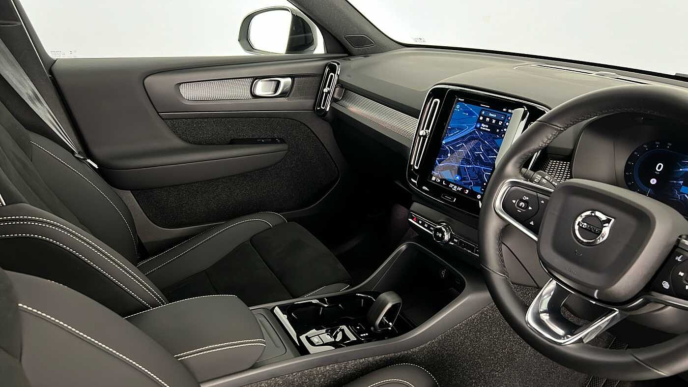 Used Volvo XC40 2025 for sale - 76664381: Photo 36