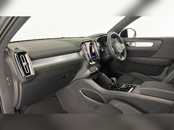 Used Volvo XC40 2026 for sale - 79367093: Photo