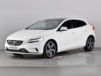 Used Volvo V40 2018 for sale - 77965289: Photo