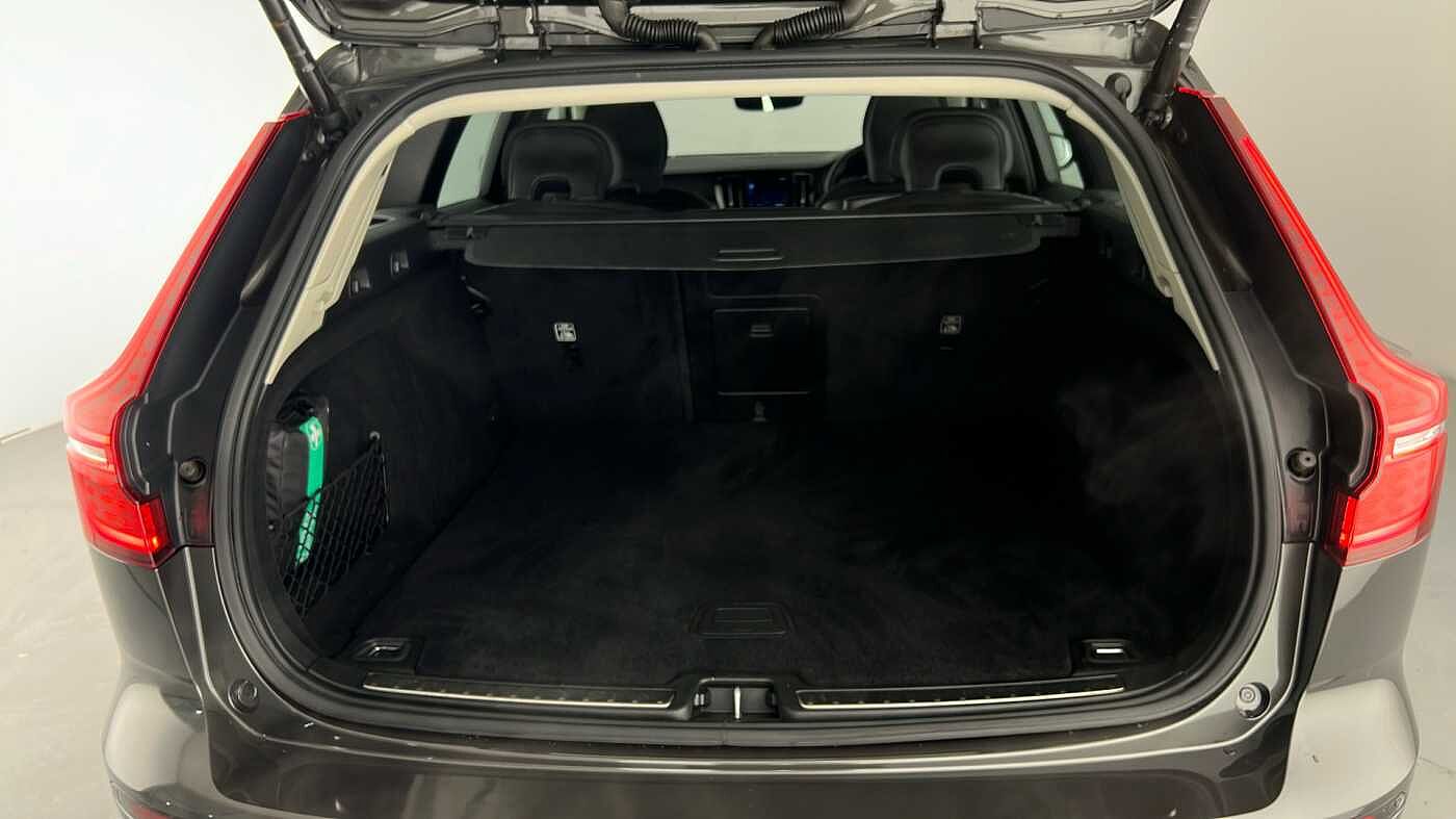 Used Volvo V60 2021 for sale - 76507729: Photo 15