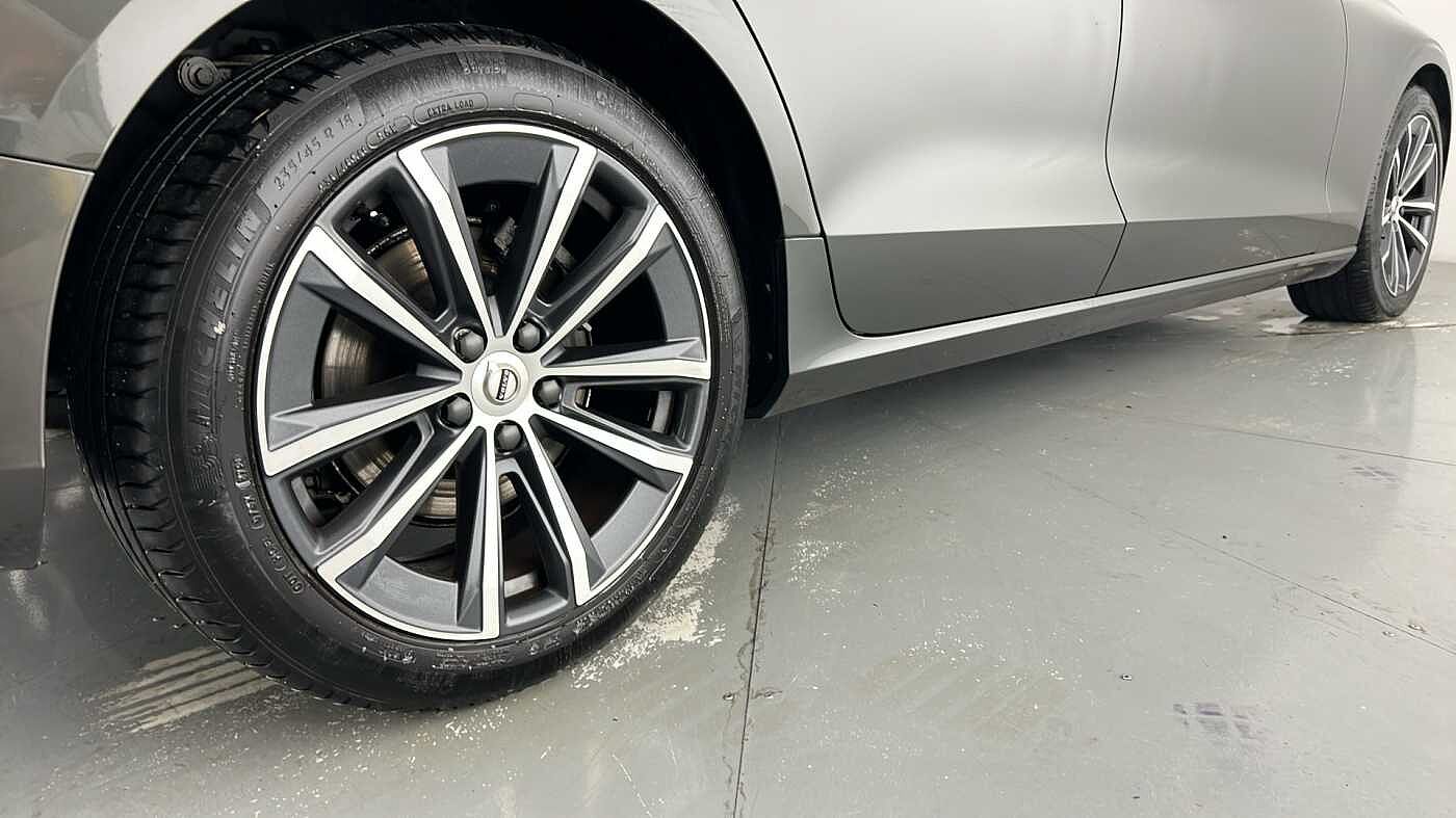 Used Volvo V60 2021 for sale - 76507729: Photo 32