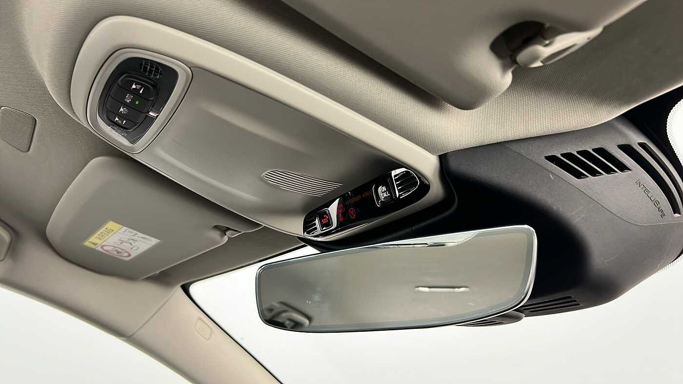 Used Volvo V60 2021 for sale - 76507729: Photo 38