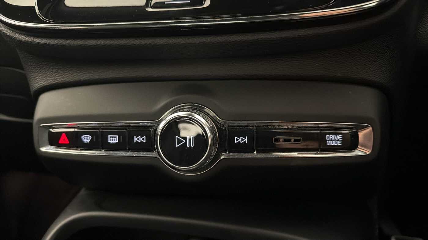 Used Volvo XC40 2018 for sale - 77702728: Photo 35