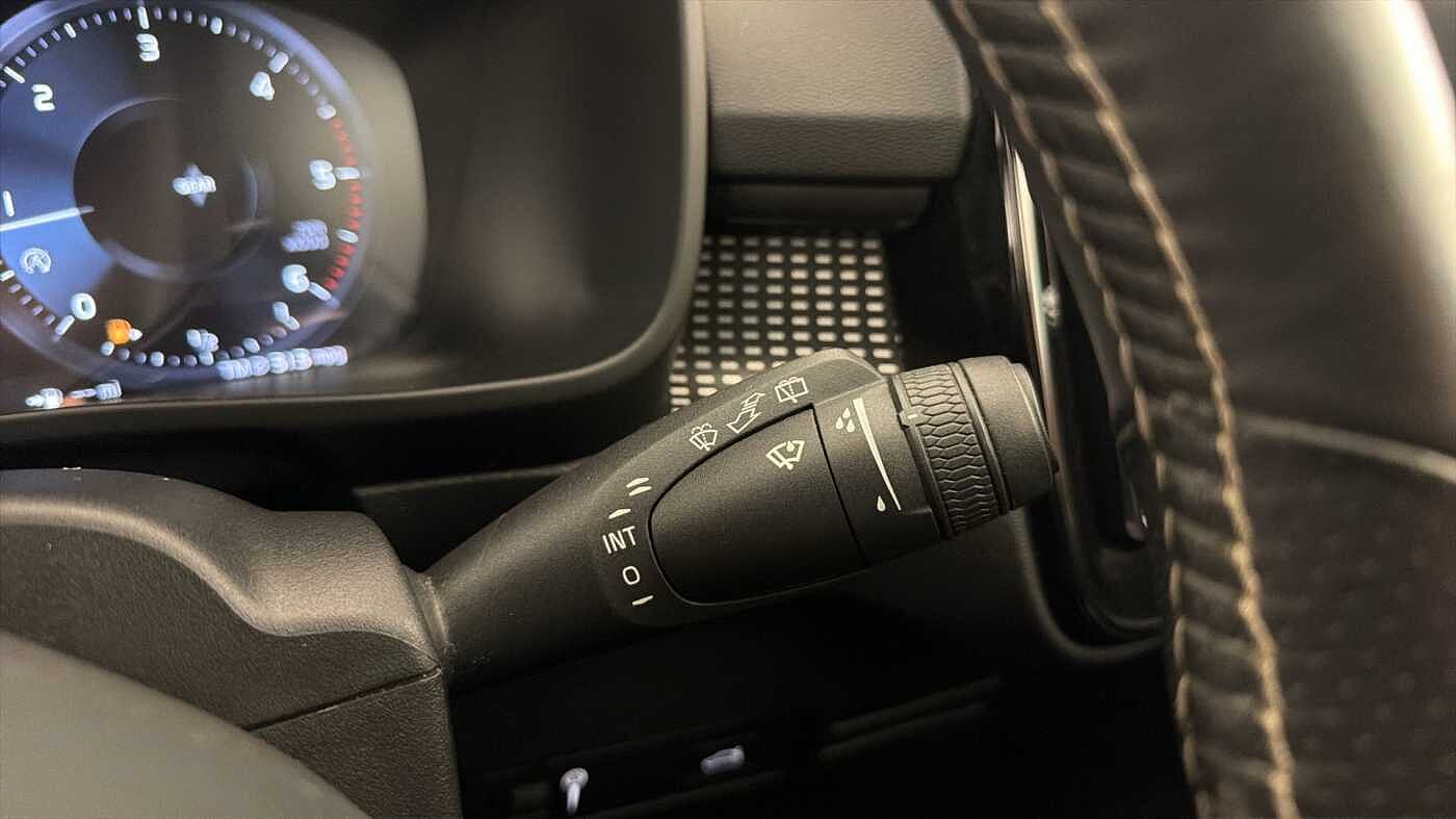 Used Volvo XC40 2018 for sale - 77702728: Photo 46