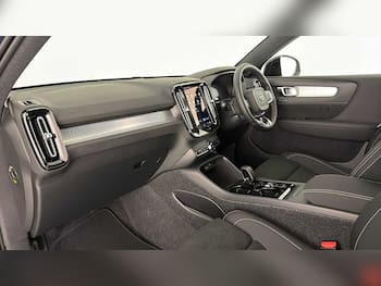 Used Volvo XC40 2026 for sale - 79800694: Photo