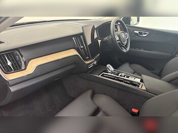 Used Volvo XC60 2025 for sale - 78406416: Photo