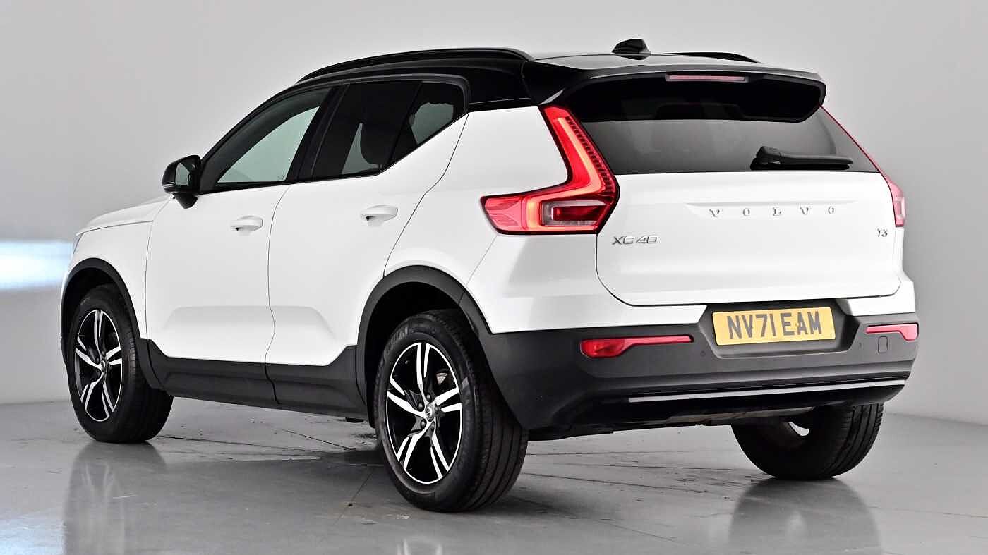 Used Volvo XC40 2021 for sale - 76664386: Photo 2