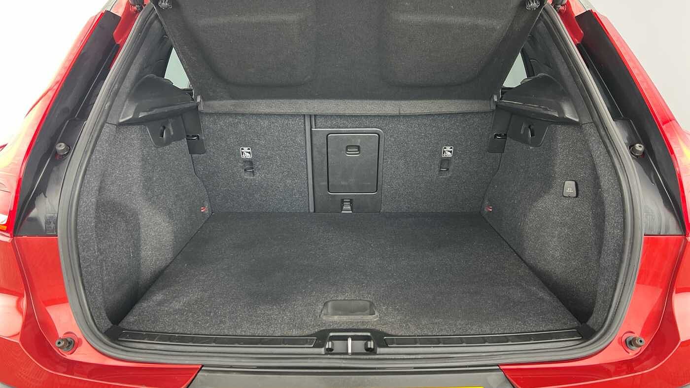 Used Volvo XC40 2021 for sale - 77225081: Photo 8