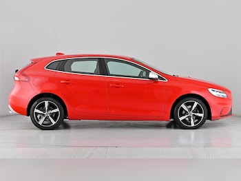 Used Volvo V40 2016 for sale - 79321077: Photo