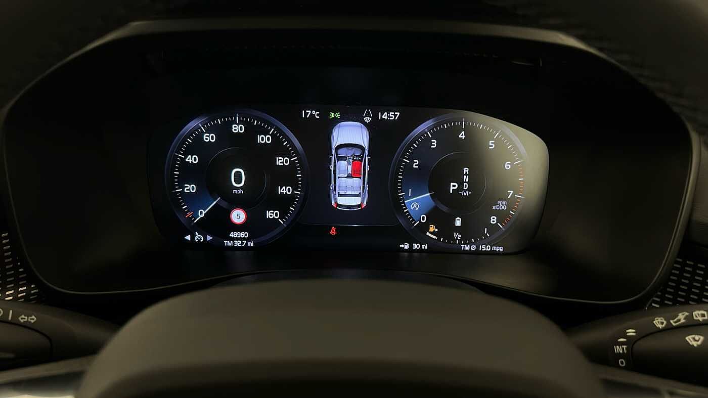 Used Volvo XC40 2021 for sale - 76494099: Photo 54