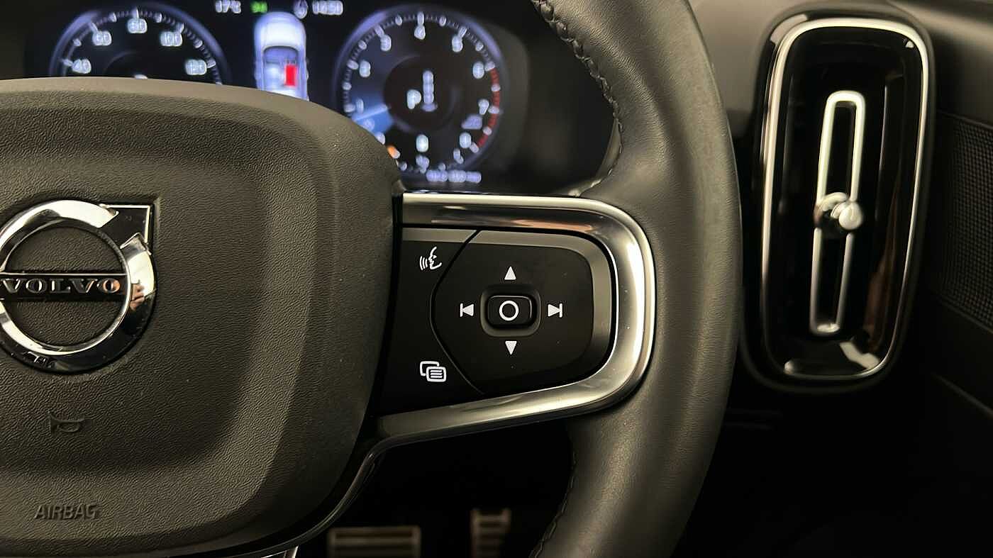 Used Volvo XC40 2021 for sale - 76494099: Photo 56