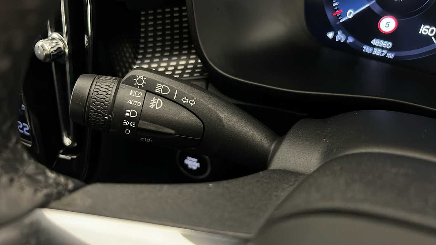 Used Volvo XC40 2021 for sale - 76494099: Photo 75