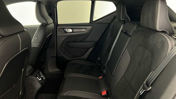 Used Volvo XC40 2025 for sale - 75652758: Photo 12