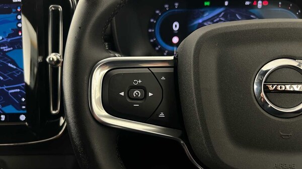 Used Volvo XC40 2025 for sale - 75652758: Photo 18