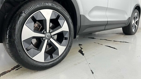 Used Volvo XC40 2025 for sale - 75652758: Photo 30