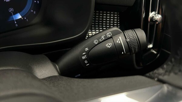 Used Volvo XC40 2025 for sale - 75652758: Photo 37