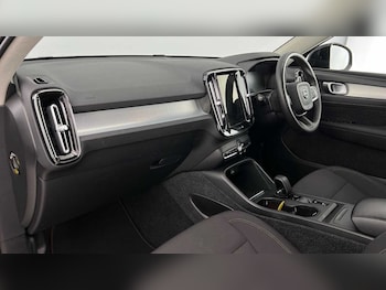 Used Volvo XC40 2022 for sale - 76055634: Photo