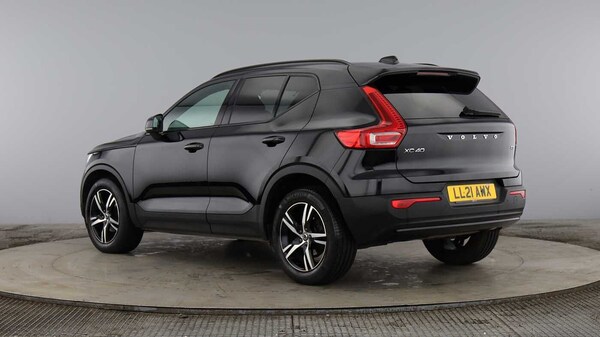 Used Volvo XC40 2021 for sale - 76344085: Photo 2