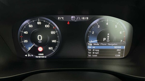 Used Volvo XC40 2021 for sale - 76344085: Photo 9