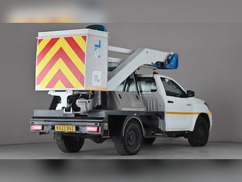 Used Toyota Hilux 2023 for sale - 79173855: Photo