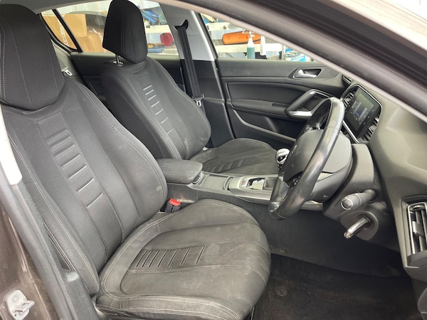 Used Peugeot 308 2015 for sale - 76326373: Photo 11