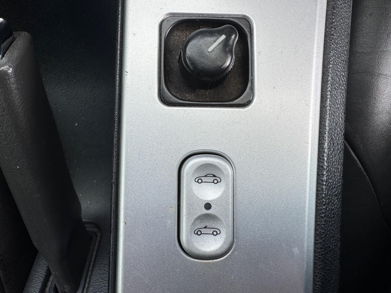 Used Chrysler Crossfire 2005 for sale - 76175201: Photo 24