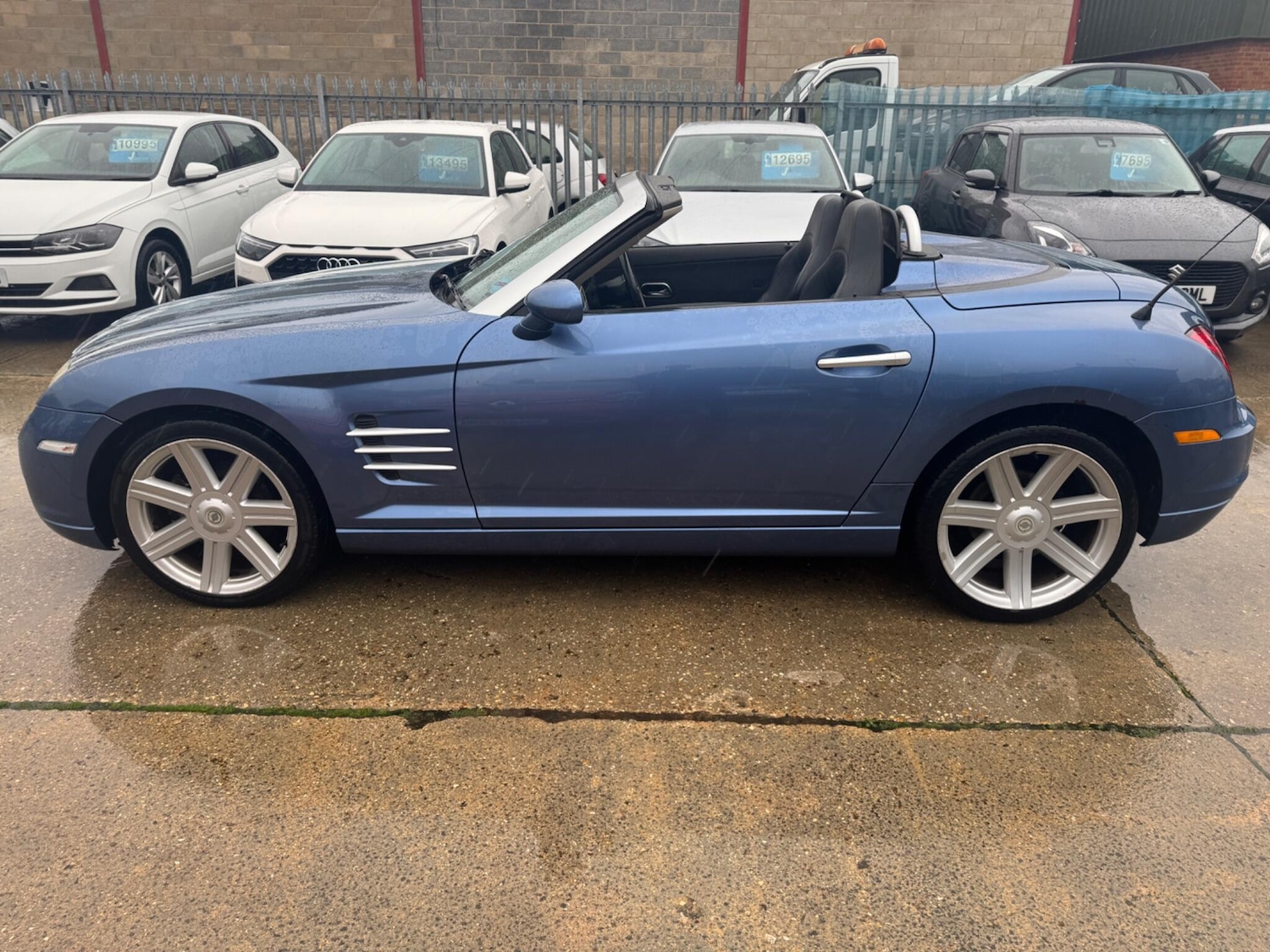 Used Chrysler Crossfire 2005 for sale - 76175201: Photo 4