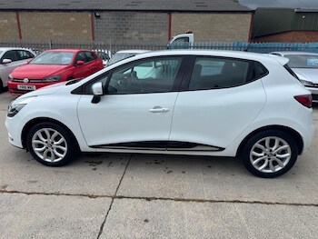 Used Renault Clio 2017 for sale - 74945943: Photo